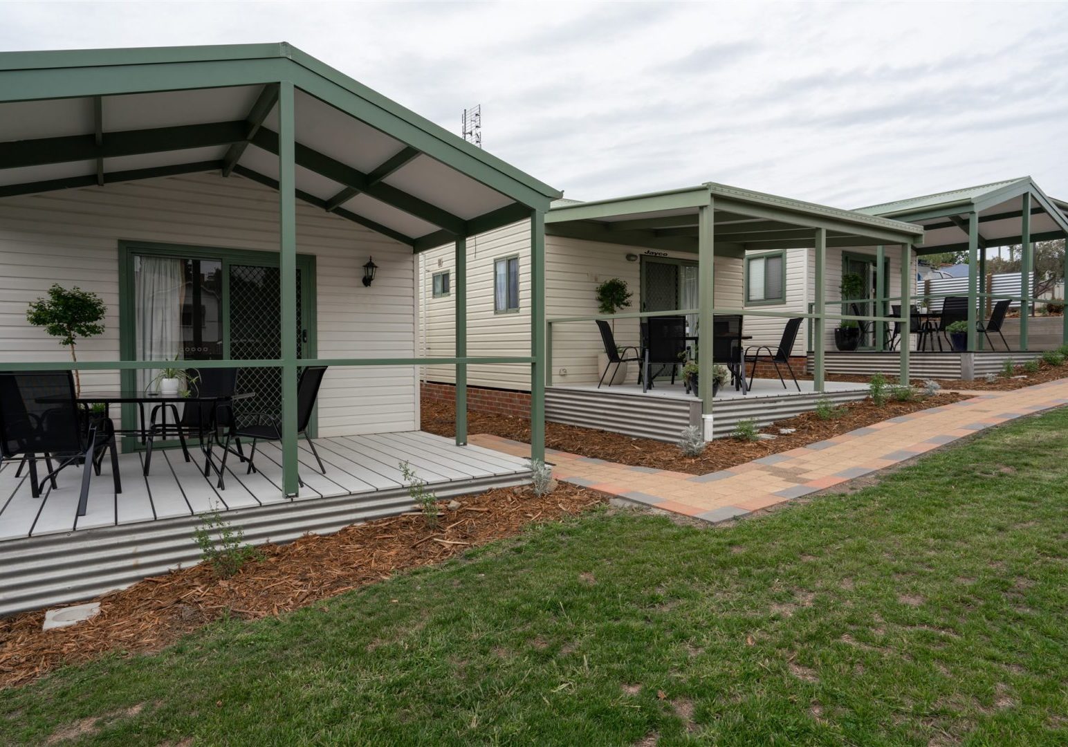 Selwyn Cottages Tumba Cottages